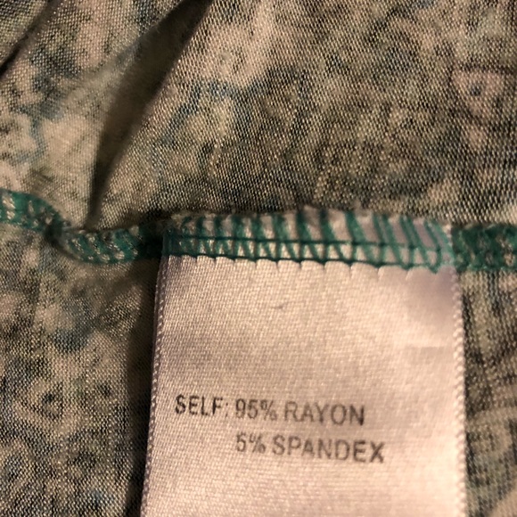 Rose & Olive Top - Picture 5 of 5